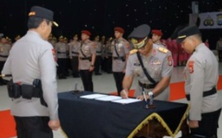 Usai Dilantik, Brigjen Pol Dr Gidion Arif Setiawan Resmi Jabat Waka Polda Sulawesi  Selatan