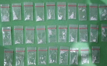 Polrestabes Surabaya Amankan Tersangka Pengedar Narkoba, Sita 42,9 Gram Sabu