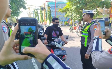Inovasi ETLE, Satlantas Polres Ponorogo Terapkan Kacamata Pintar untuk Pantau Pelanggaran