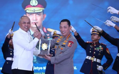 Kapolri Terima Adhi Bhakti Senapati, Jadi Motivasi Perkuat Sinergi Keamanan Siber