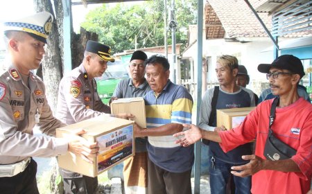 Sambut Hari Bhayangkara ke 80, Polres Bondowoso Salurkan Bantuan untuk Anak Yatim, Ojol dan Sopir Angkot