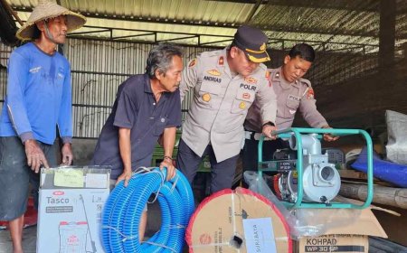 Polres Pelabuhan Tanjungperak Salurkan Bantuan Alat Pertanian Dukung Ketahanan Pangan Nasional