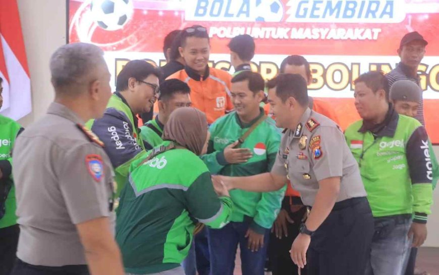 Polres Probolinggo Perkuat Silaturahmi, Ajak Mahasiswa dan Komunitas Ojol Nobar Piala Dunia