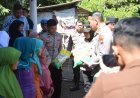 Polres Bondowoso Salurkan Bantuan Beras untuk Warga Curahpoh di Hari Bhayangkara - ke 80