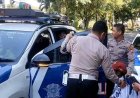 Diantar Polisi, Bocah SD di Gresik yang Tersesat Jalan Pulang Akhirnya Bertemu Orang Tuanya