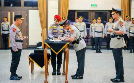 Kapolri Pimpin Pelantikan dan Sertijab Enam Kapolda Jajaran