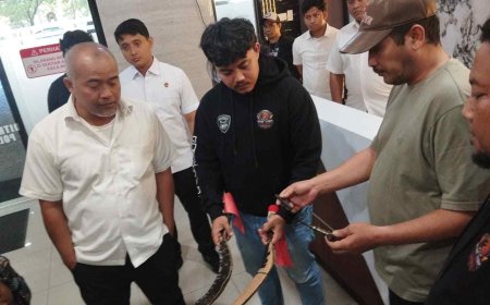 Tim Jatanras Ditreskrimum Polda Jatim Tangkap Residivis Curanmor dan Amankan 2  Celurit Barang Bukti Kejahatan