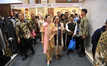 Ketua Umum Seruni Kabinet Merah Putih Selvi Gibran Buka Bazar Kreasi Bhayangkari Nusantara 2026, Dorong UMKM Naik Kelas