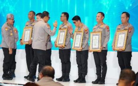 Polresta Banyuwangi Raih Penghargaan WBBM dan Pelayanan Prima Kategori A