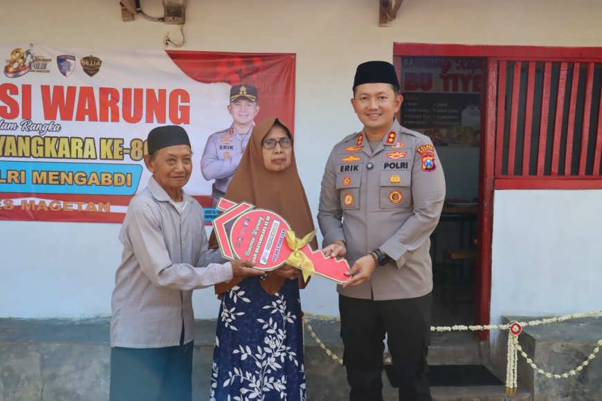 Dukung UMKM, Polres Magetan Renovasi Warung Bu Tiyem di Hari Bhayangkara ke - 80