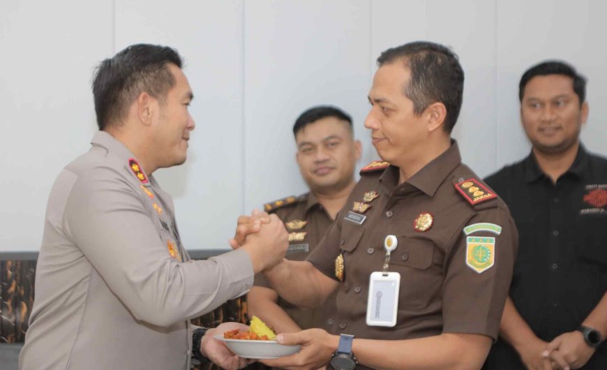 Kapolres Lamongan Perkuat Sinergi dengan Kajari Lamongan, Wujudkan Penegakan Hukum yang Efektif