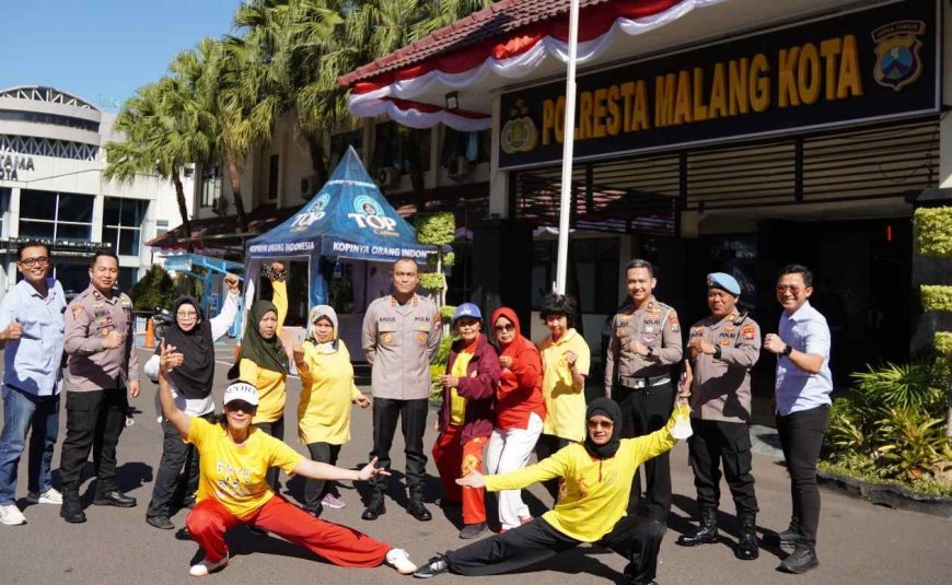 Polresta Malang Kota Bagikan 600 Porsi Makan Gratis, Warga Antusias dan Manfaatkan Layanan Cek Kesehatan Gratis