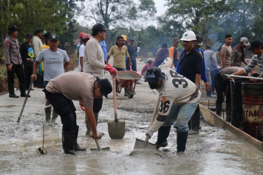 Gotong Royong Bersama Satgas Ops Damai Cartenz, Warga Mimika Rasakan Manfaat Akses Pemakaman Lebih Baik