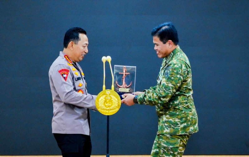 Kapolri Bersama Menko Polkam dan Pimpinan Lembaga Negara Perkuat Kebersamaan di Mabes TNI AL