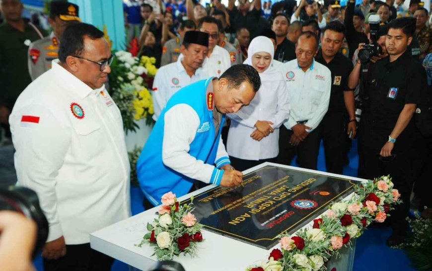 Kapolri Resmikan Gedung KSPSI AGN Jawa Timur