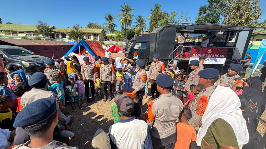 Pulihkan Semangat Pengungsi, Brimob Gelar Trauma Healing dan Pelayanan Kesehatan