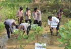 Ecology Policing : Polres Trenggalek Tanam Mangrove dan Lepas Liarkan Ratusan Tukik